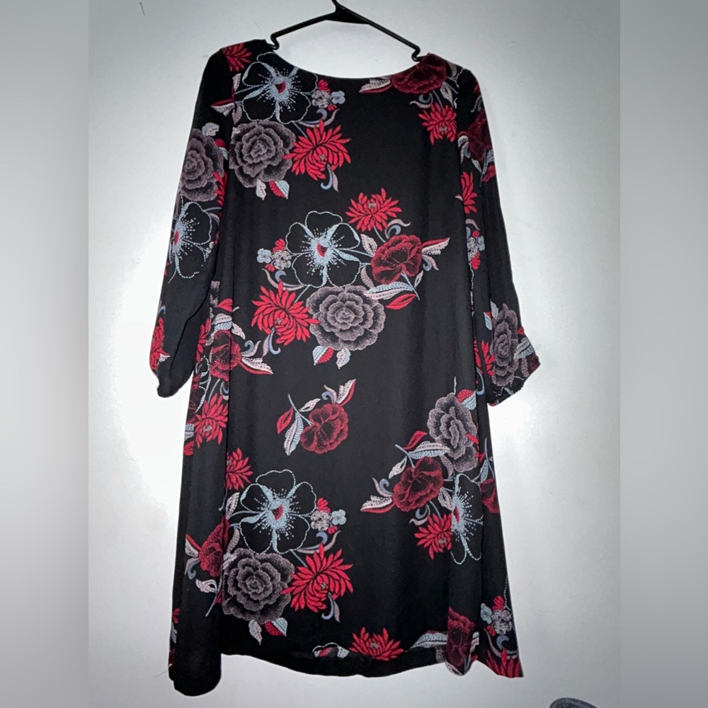 Maurices Black Dress with Red Floral Flowers Design 
Size S Small